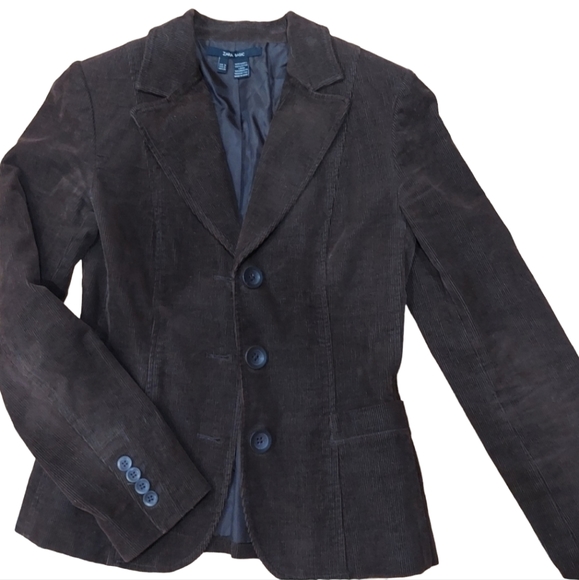 Zara Jackets & Blazers - Zara brown corduroy blazer. Size small. Three buttons on each sleeve
